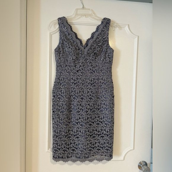 Grey midi thick strapped dress! Very flattering and barely worn - Picture 2 of 2